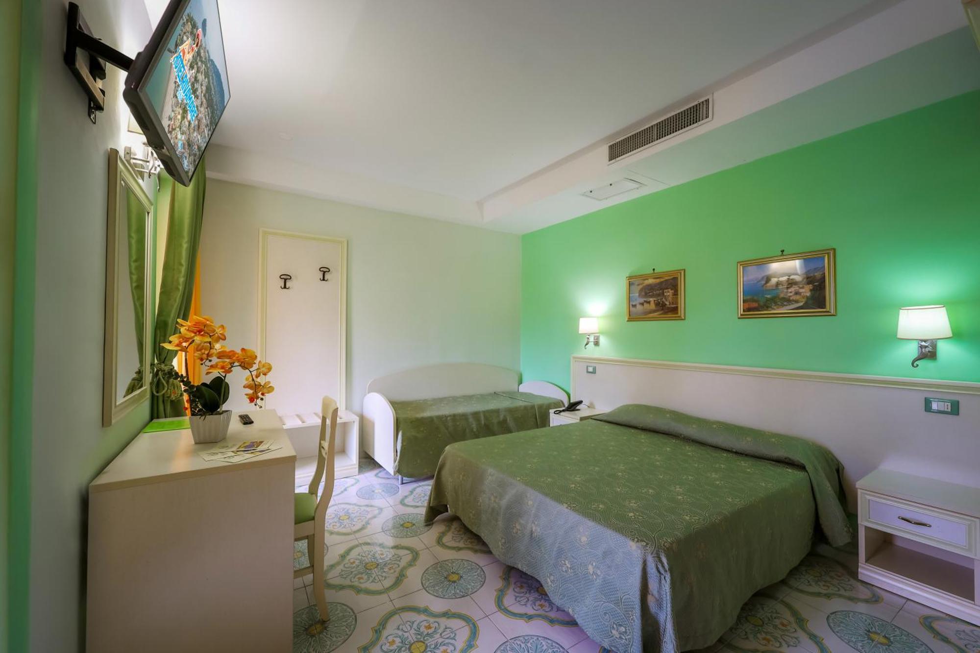 Doppelzimmer mit Balkon